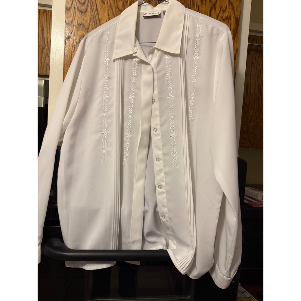Claudia Richard White Embroidered Pintuck Long Sleeve Button Down Blouse Size 10